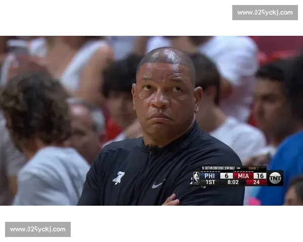 争议判罚成焦点一战多次改判引爆赛场内外热议裁判尺度与规则解读受质疑